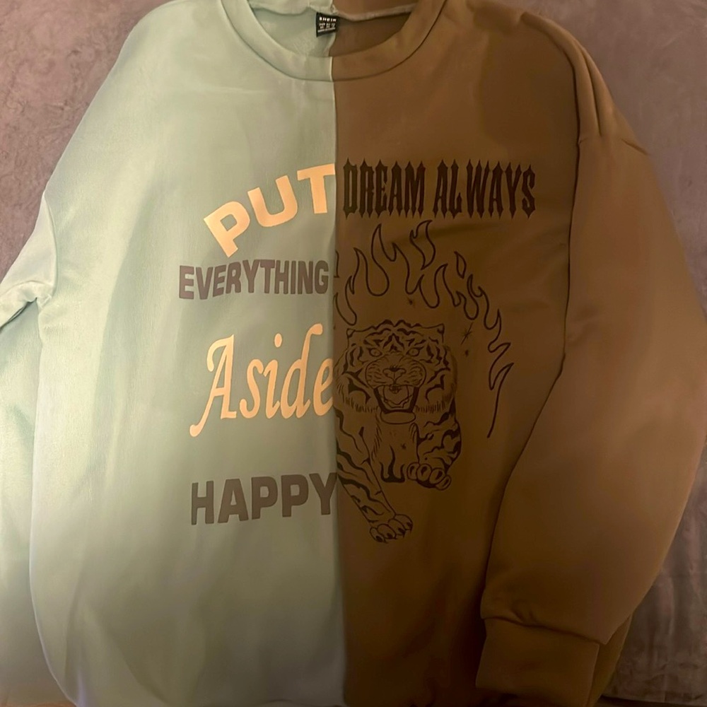 Women’s Sweatshirt